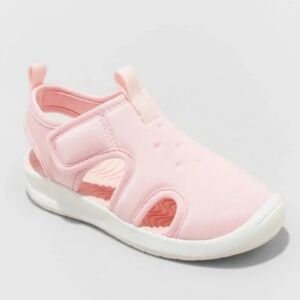 Toddler nwot girls size 6 velcro close pink sandal